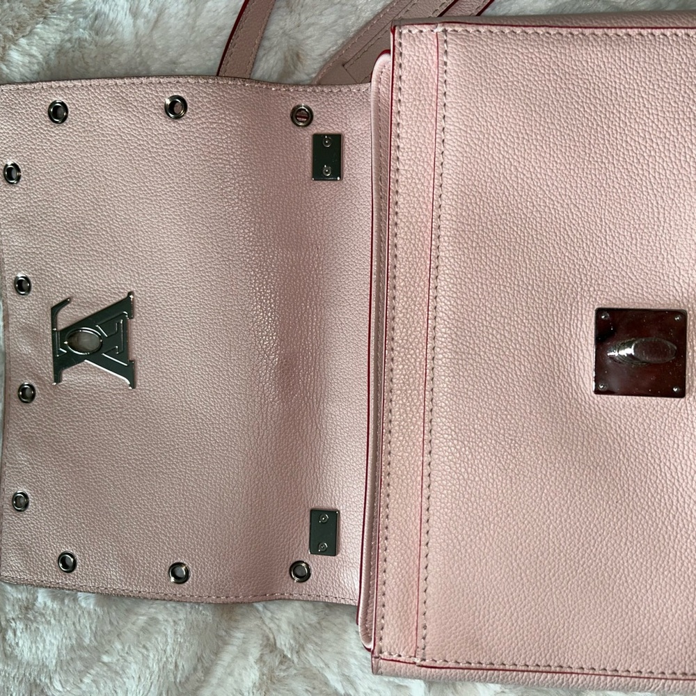 Louis Vuitton lockme II grommet  leather Crossbody & chain bag - Picture 9 of 15